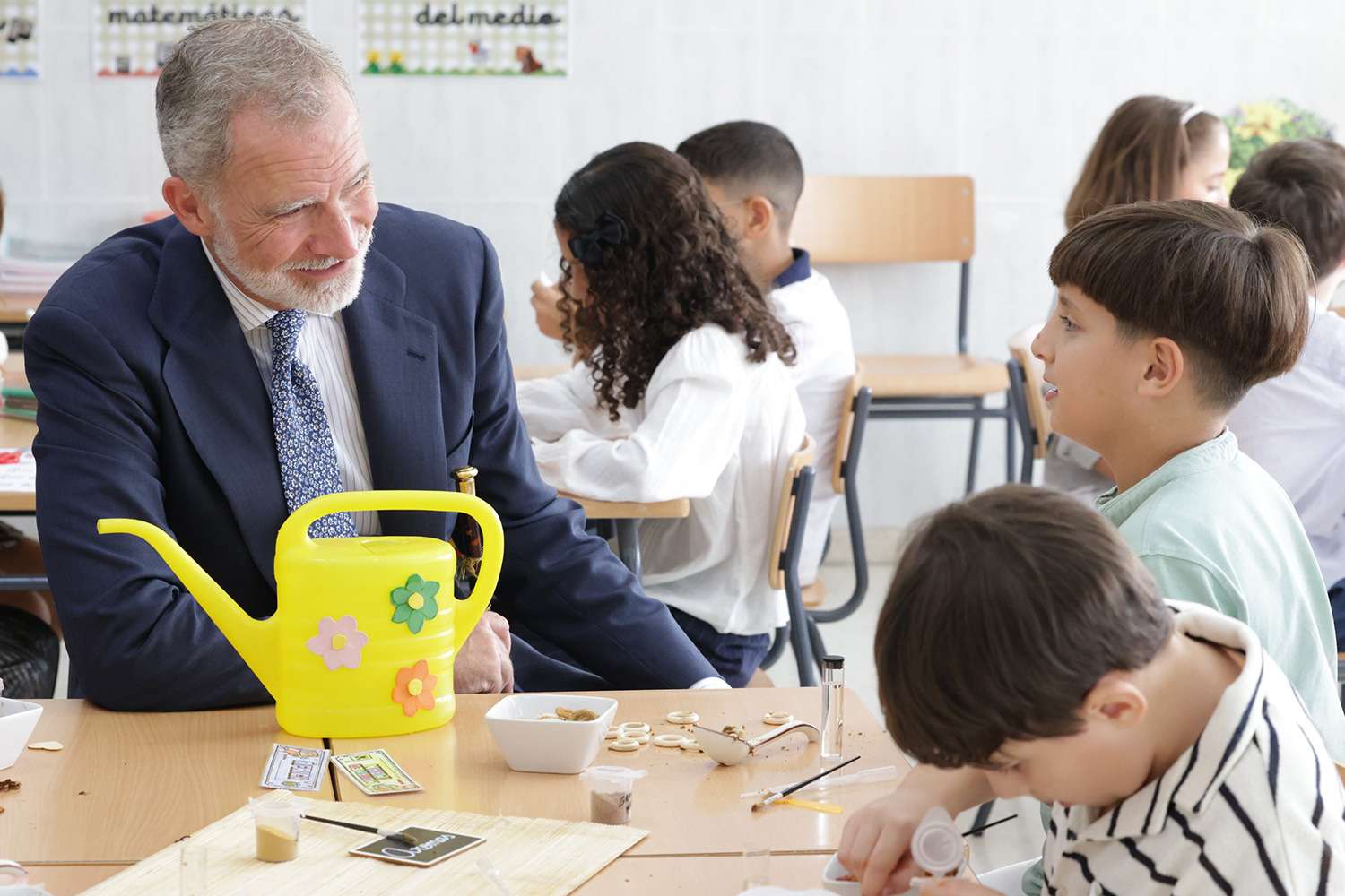 King Felipe of Spain has the best reaction to a student confessing his ...