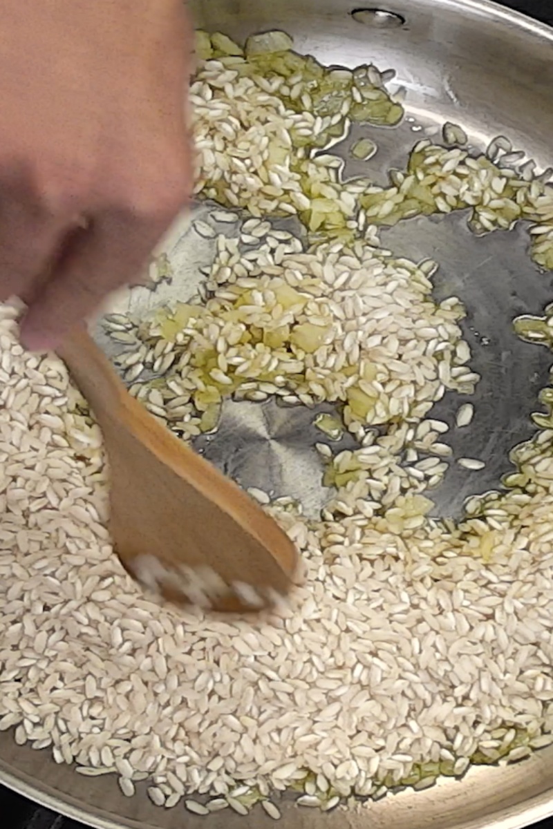 How to make creamy Italian risotto with Arborio rice