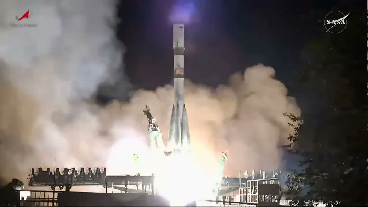 Soyuz rocket blasts off with cargo for space station