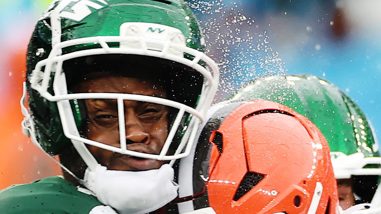 Jets not happy that Jared Verse wasn't flagged for hit on Geno Smith