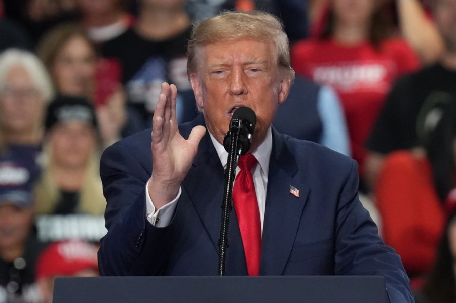 Opinion: Election time is here, and voters have caught on to con-man Trump