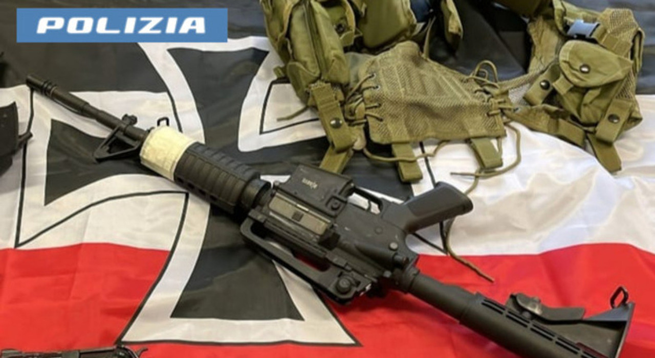 Aveva in casa armi e materiale neonazista: arrestato un 19enne skinhead ...