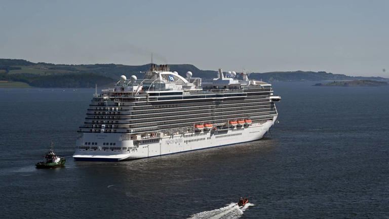 Rough seas derail Northern Lights cruise during peak aurora year