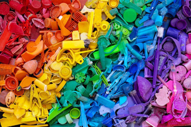 Microplastics may produce harmful molecules if they enter our blood