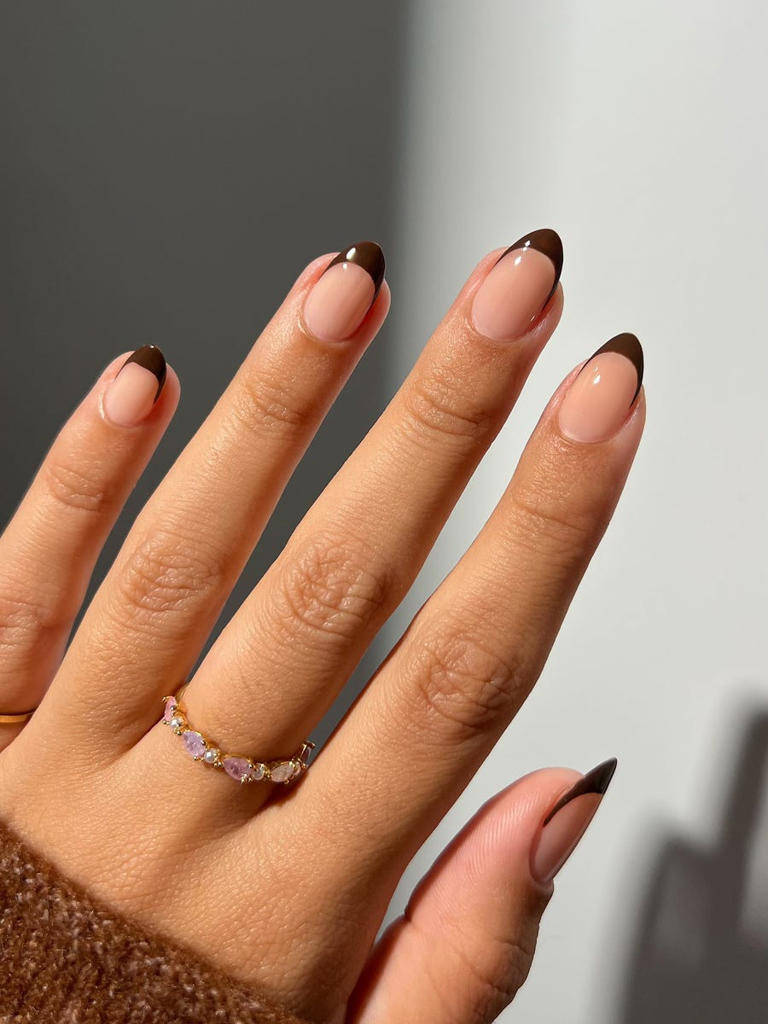 These 7 minimalist fall nail ideas put a fresh spin on your classic ...