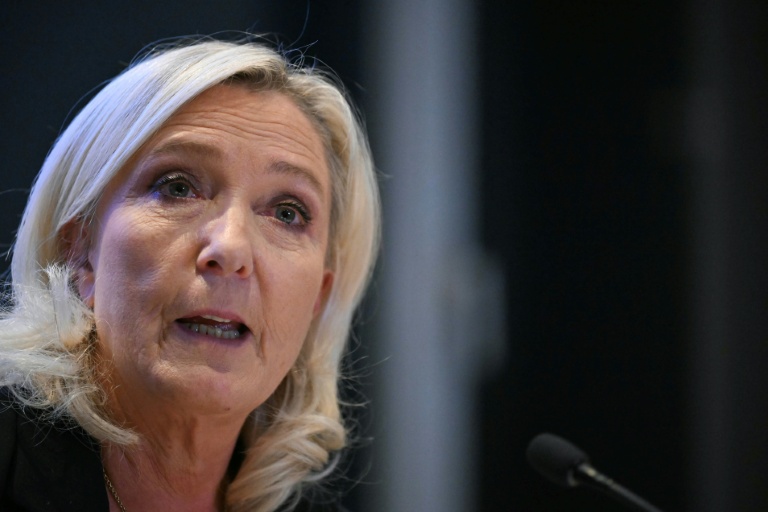 À Bruxelles, Le Pen tente de peser sur le futur budget européen