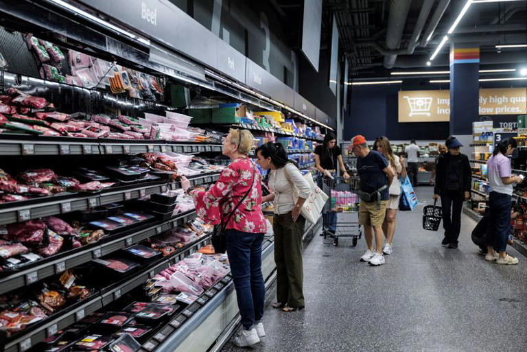 US inflation heats up in September; Fed rate hike this month back on table