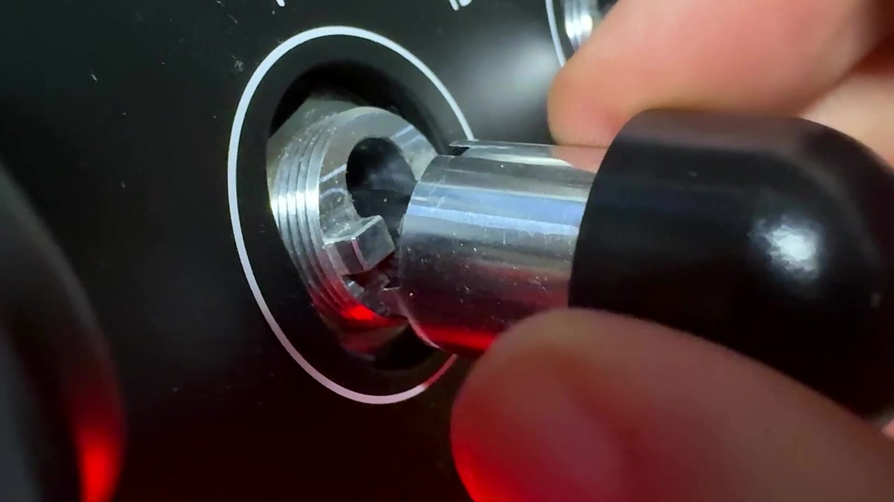 This Boeing 737 MAX throttle quadrant feels just like the real aircraft