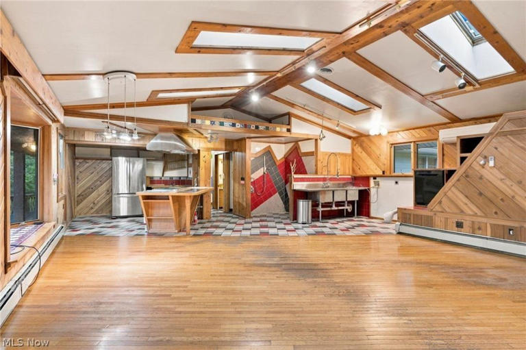 Ohio home with unusual kitchen features goes viral on Zillow Gone Wild