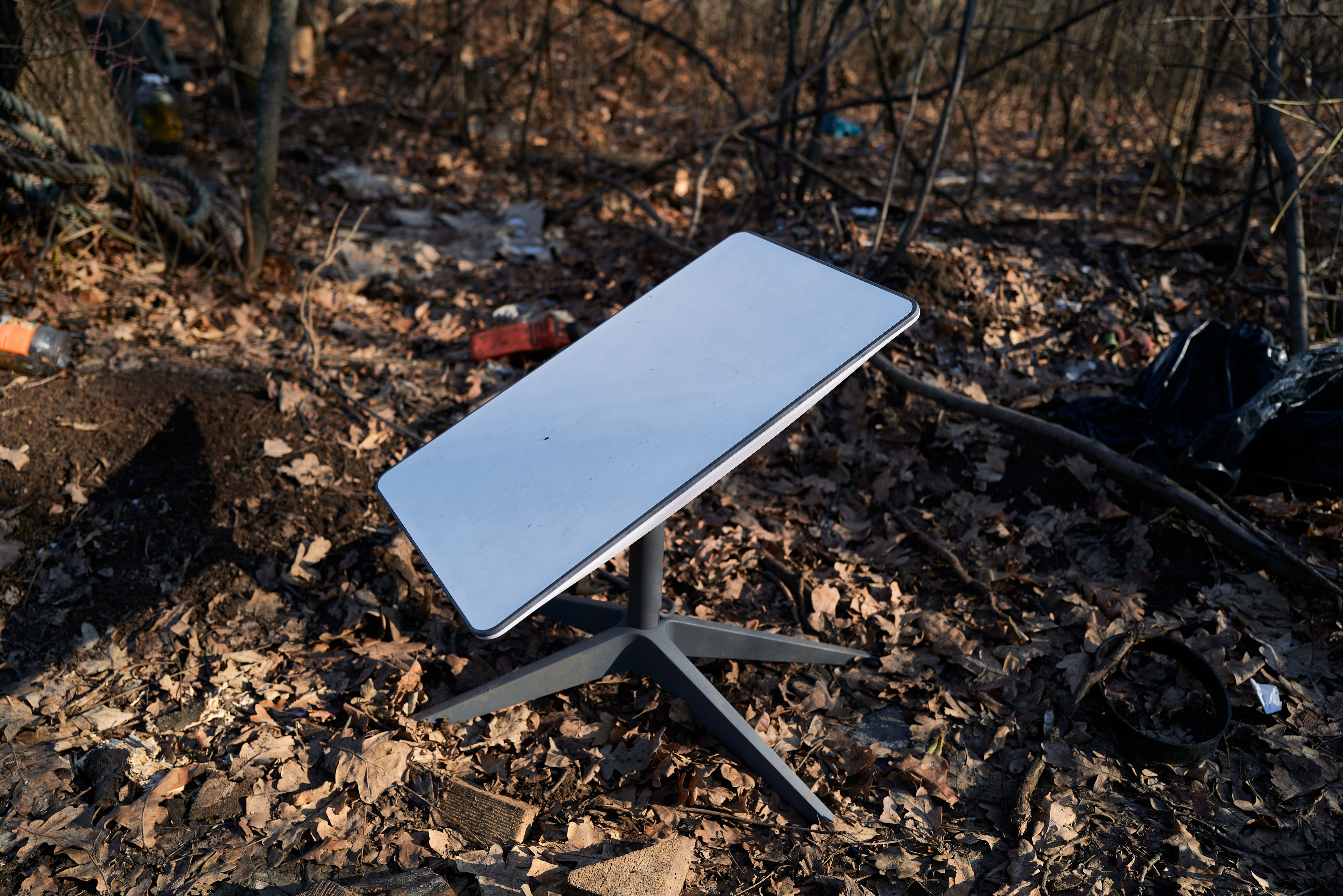 What is Starshield, and who limited Ukraine’s access to it?