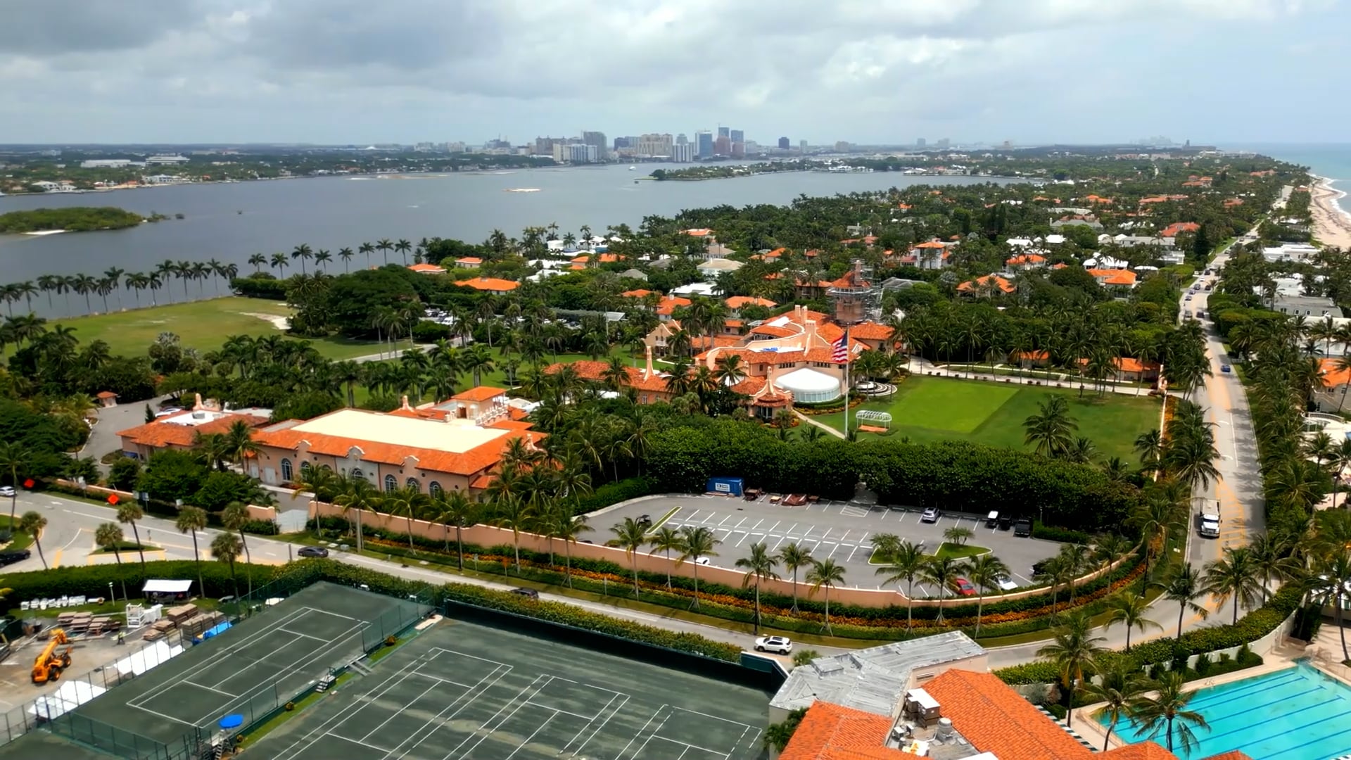 Exploring Trump’s Mar-a-Lago estate through a drone perspective
