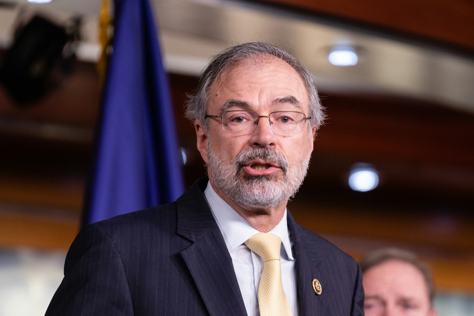Republican rep. gets mad as crowd laughs at him in middle of debate