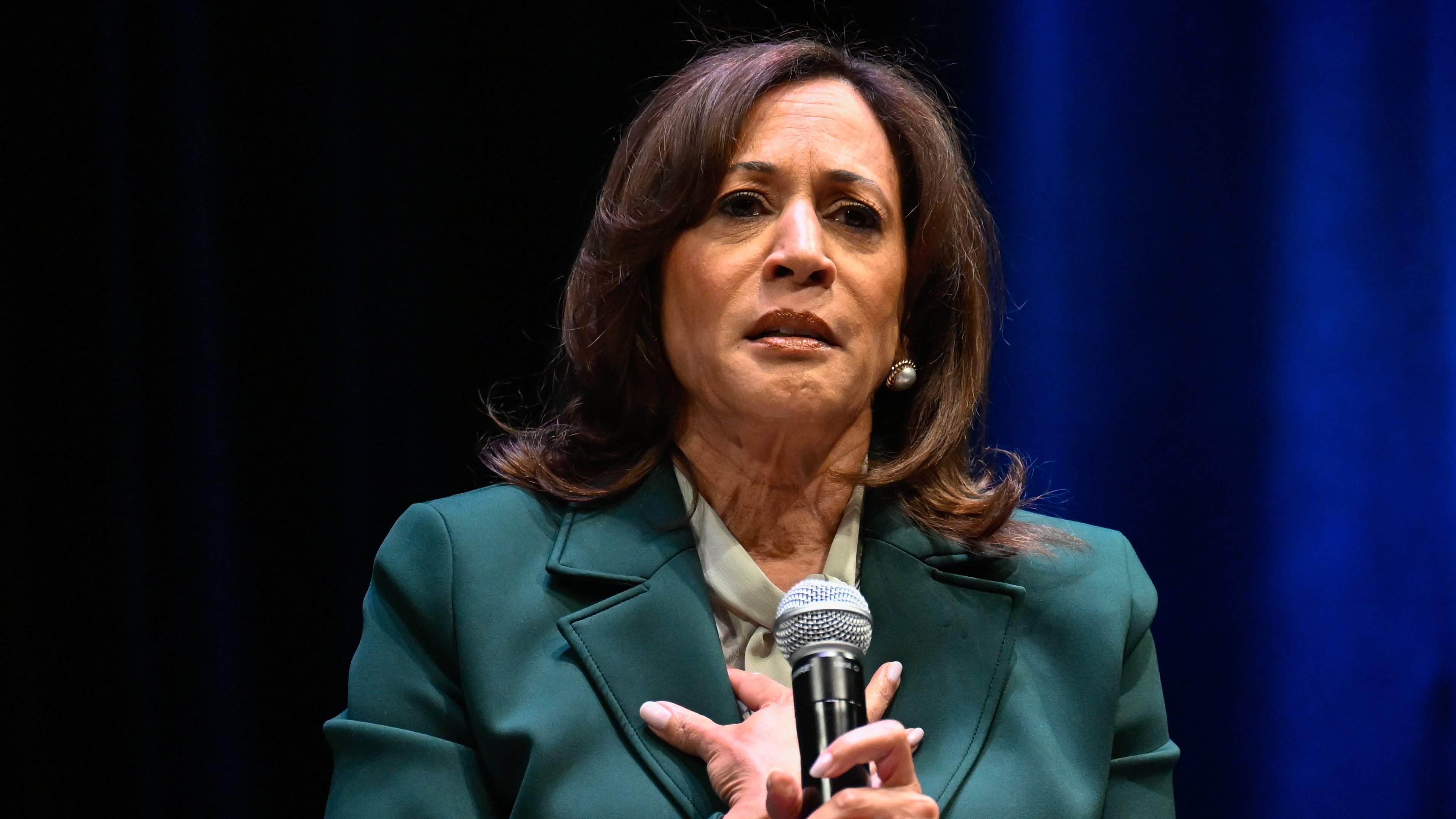 2028 preview? Kamala Harris adds NH stop to her final midterm campaign ...