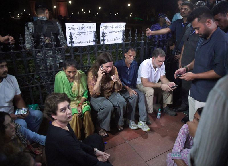 Ankita Bhandari murder: Parents protest at India Gate over Gautam’s ...
