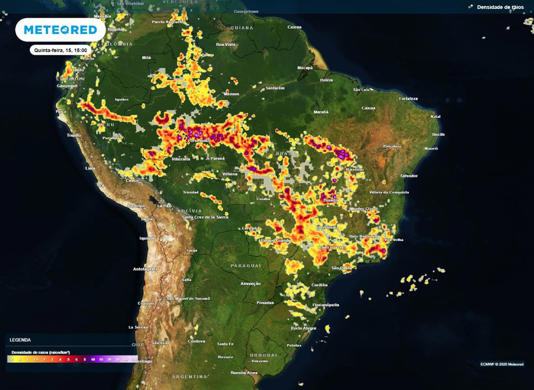 Mapa de densidade de raios mostra �reas com chances de temporais nesta quainta-feira (15).