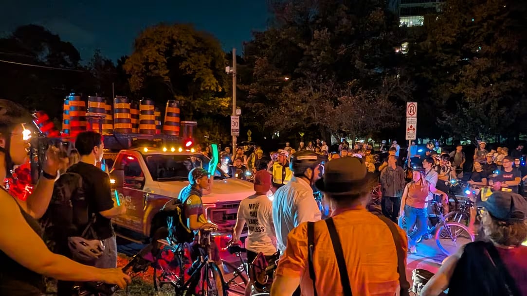How Toronto cyclists attempted to block the province's bike lane removals