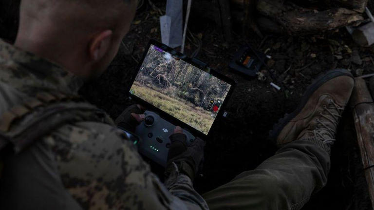 Why is Starlink internet so important on the battlefield in Ukraine?