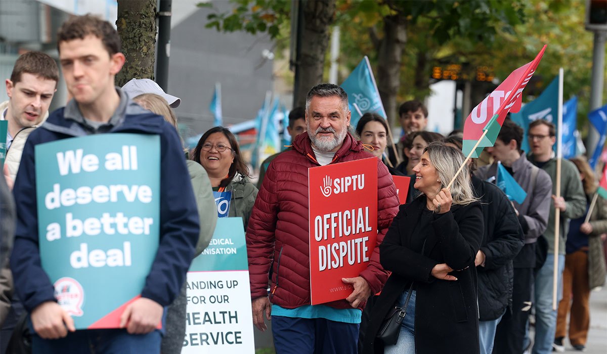 Unions agree to suspend public sector strike next week
