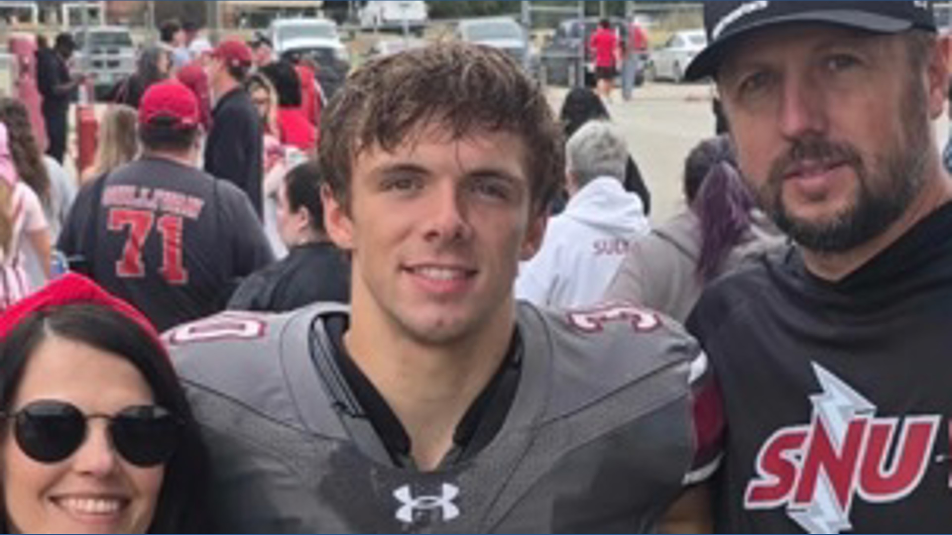 Azle community rallies in prayer for college football player after ...