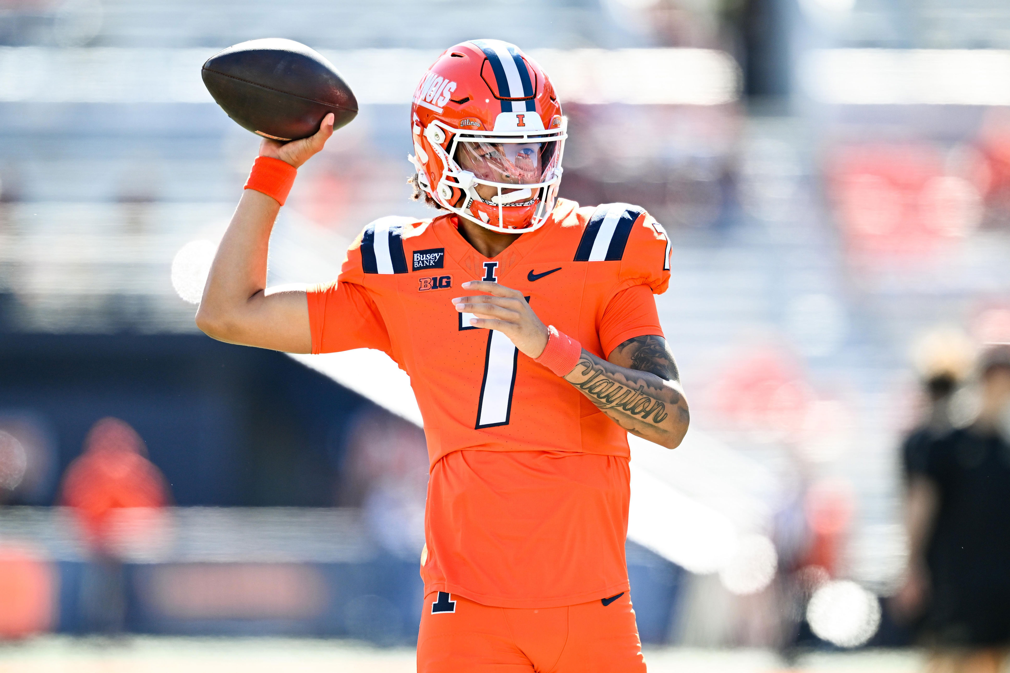 Young QBs step into the spotlight as Illinois hosts Oregon