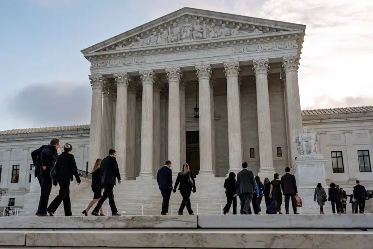 Supreme Court allows New Hampshire to bar student IDs for voting