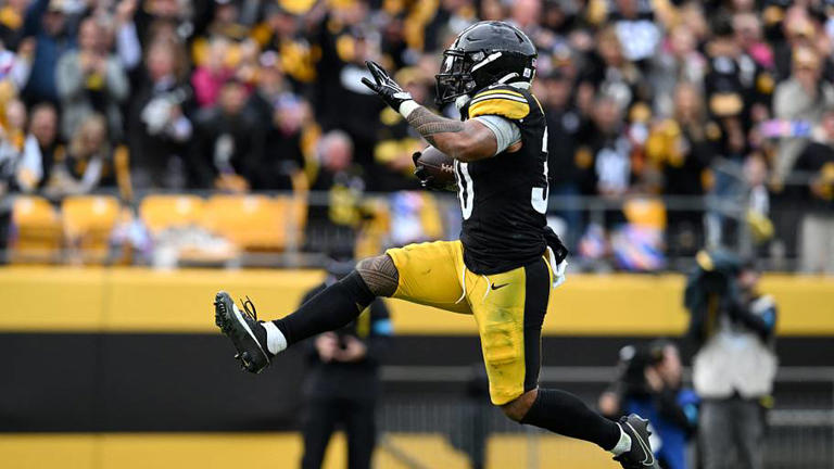 Why fantasy football managers should target Jaylen Warren on the trade ...