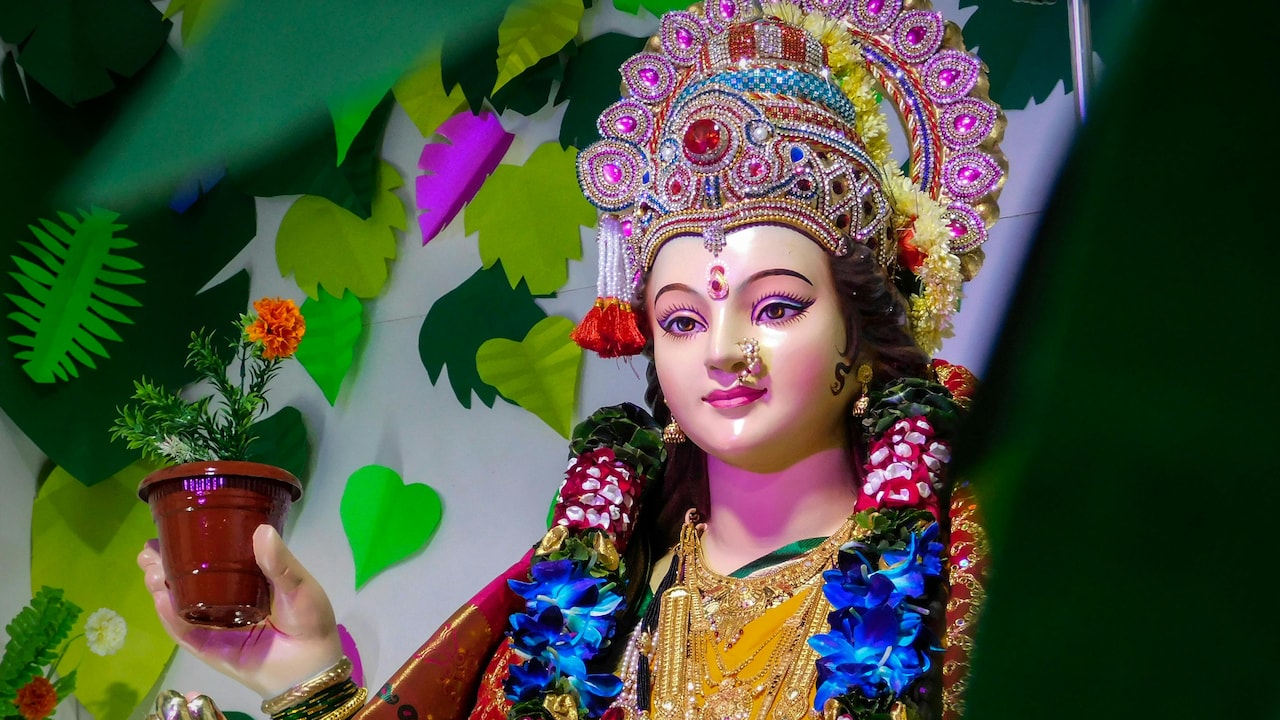 Navratri 2026: Which colour to wear today? Check day 5 colour, goddess ...