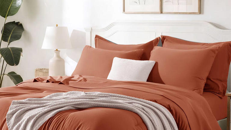 Walmart’s 'cozy' 7-piece tassel comforter set delivers warmth and old ...