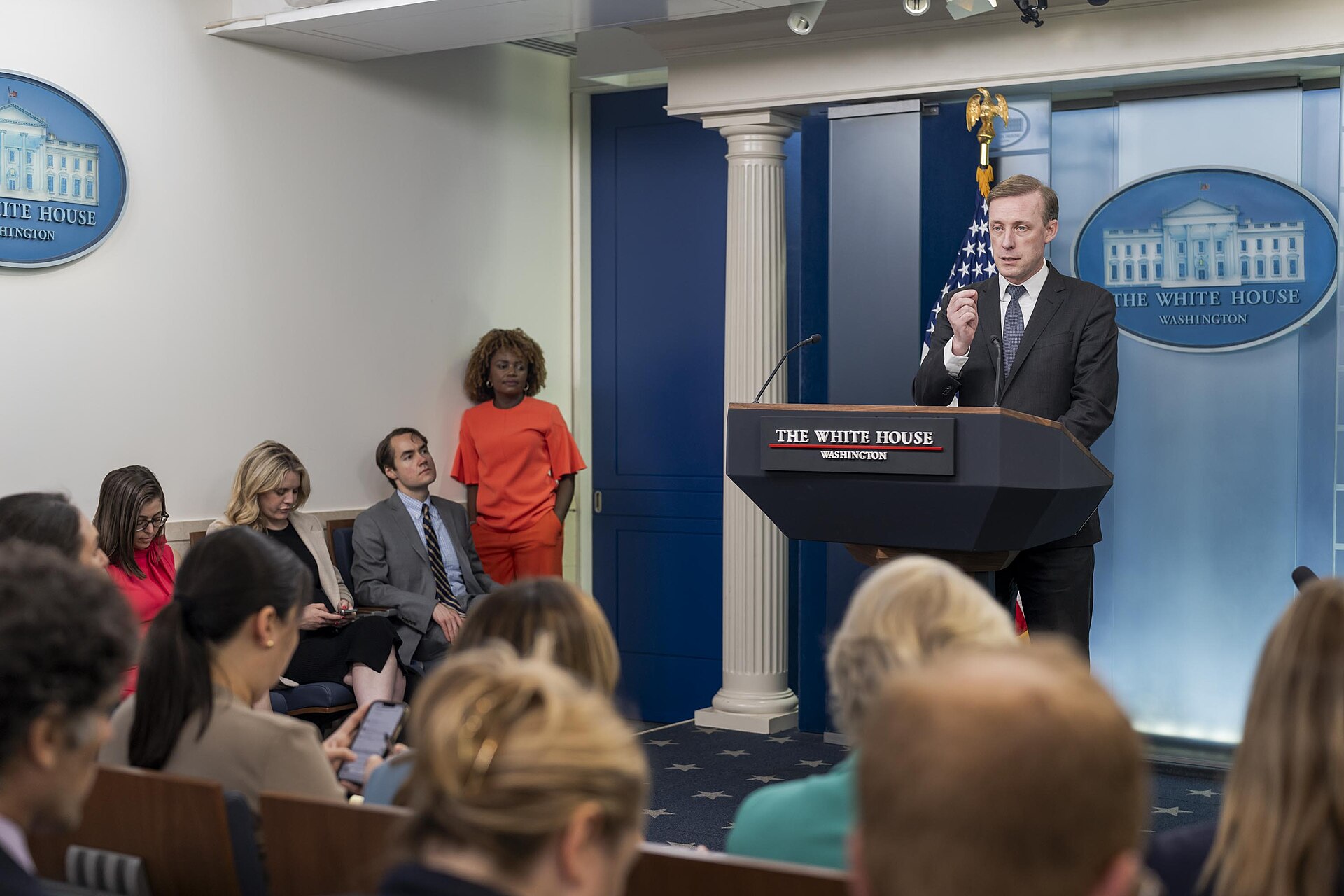 Katie Zacharia’s first White House briefing lasted 14 minutes and took ...