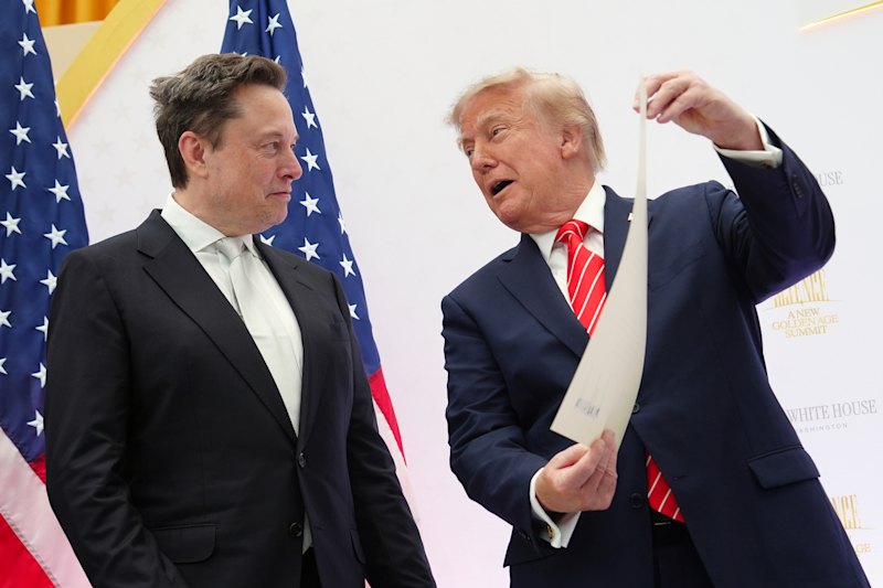 Elon Musk blames Donald Trump as internet throttled in Ukraine