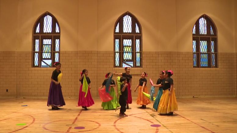 Danza Alegría uses traditional Mexican dance to preserve culture in ...