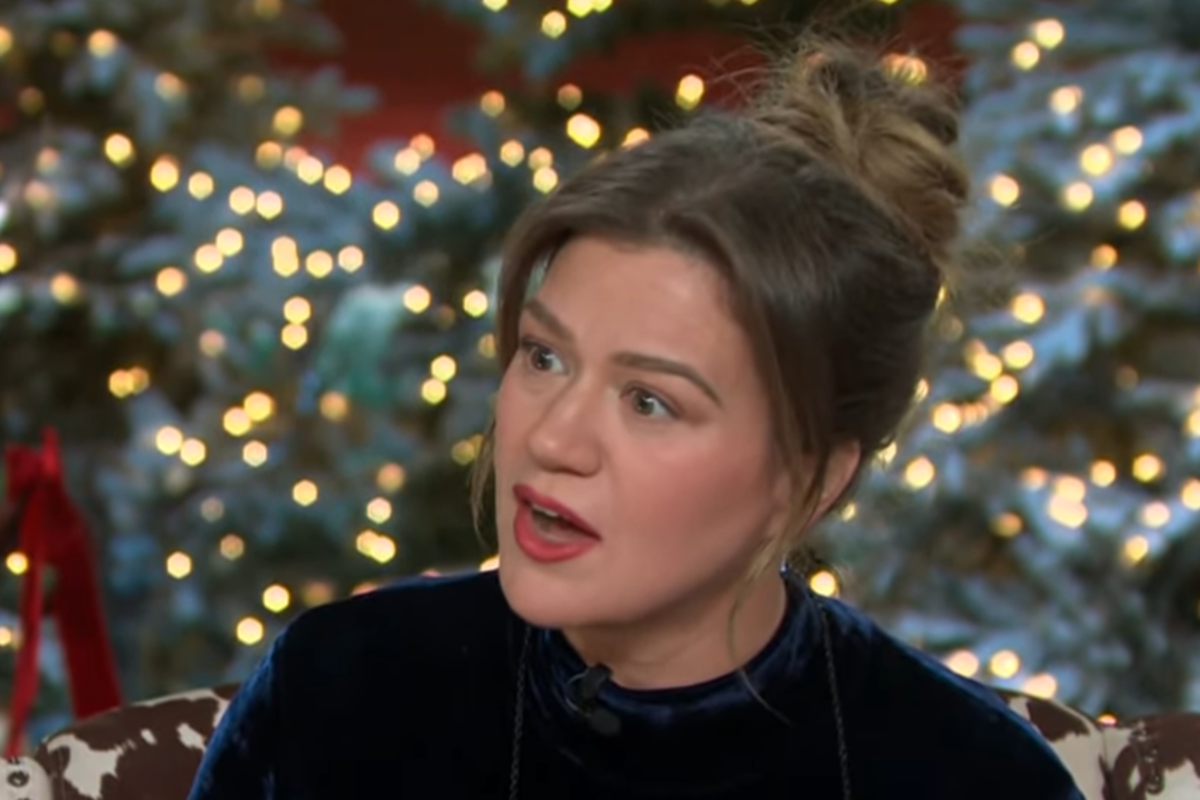 Disputa entre Kelly Clarkson y juguetería vuelve a intensificarse