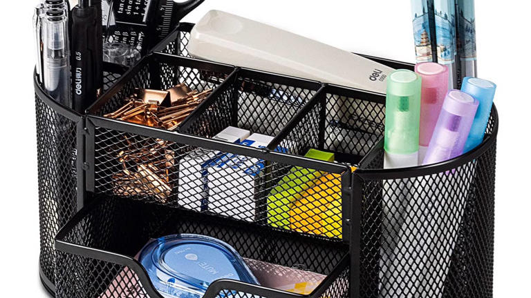 Walmart’s $12 mesh desk organizer is perfect for tidying small accessories