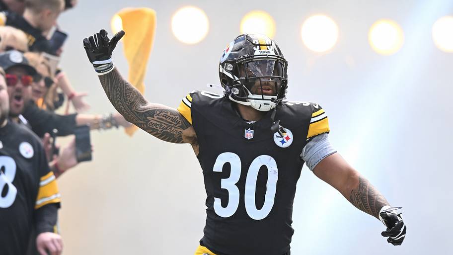 Why fantasy football managers should target Jaylen Warren on the trade ...