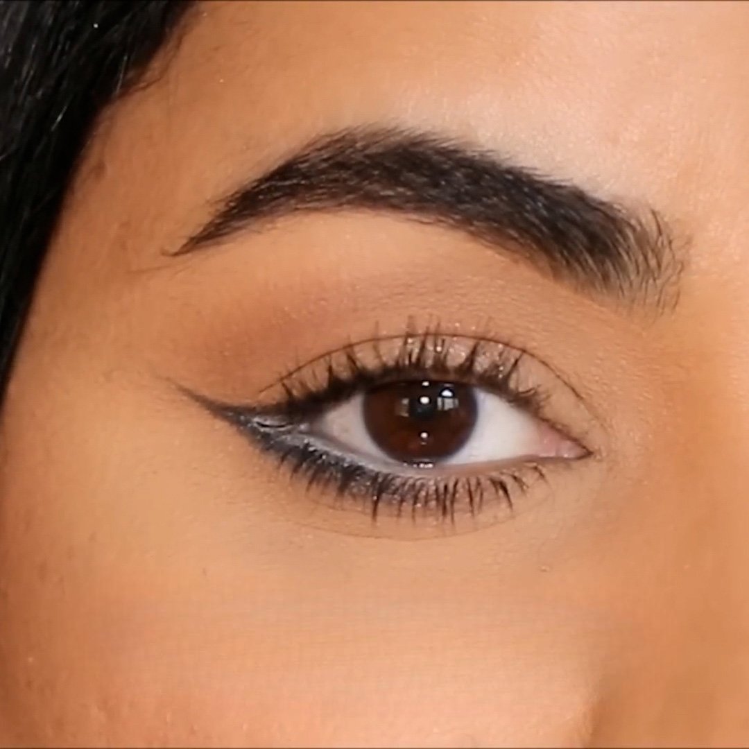 Eyeliner trick to brighten your eyes