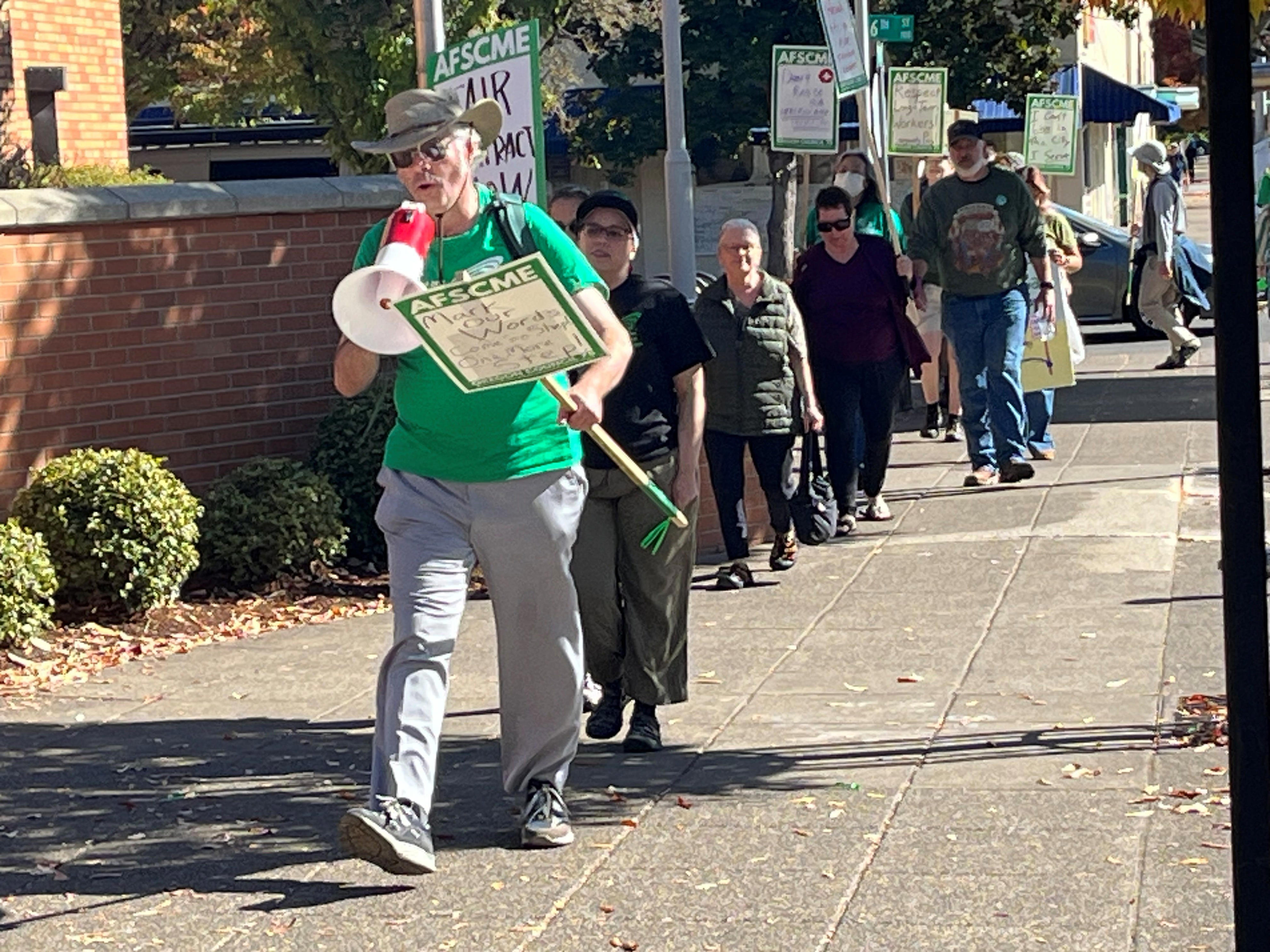Corvallis city workers strike after mediation fails to bring agreement