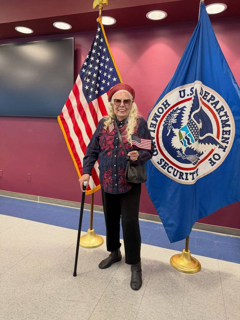 70s icon Joni Mitchell, 82, looks incredible in special public ...