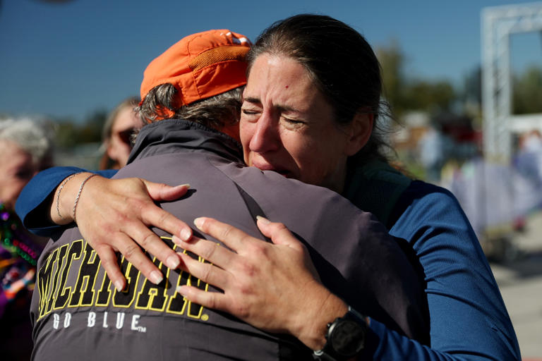 100 mile race takes runners from Lake Michigan to Lake Huron