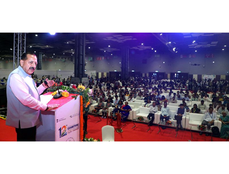 Dr. Jitendra presents 'MANAK' awards to school children selected ...