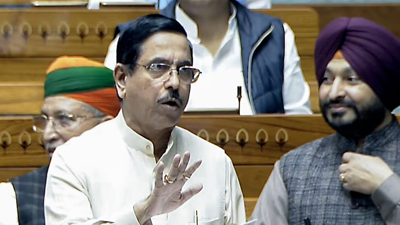 Pralhad Joshi urges Karnataka CM to address sugarcane farmers' issues