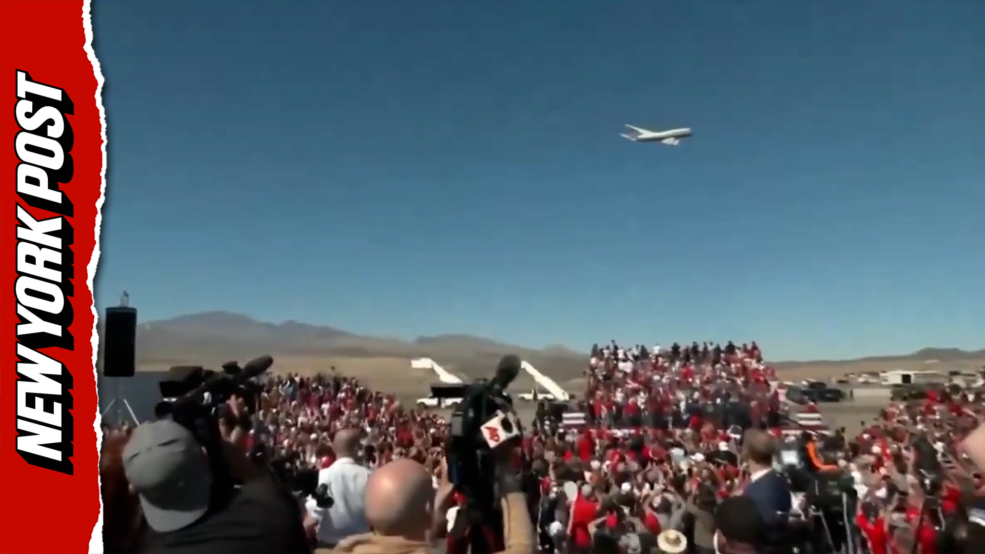 Trump's new Air Force One makes dramatic arrival in Arizona for first ...