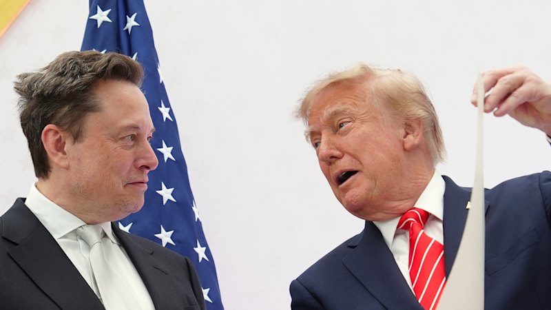Elon Musk blames Donald Trump as internet throttled in Ukraine