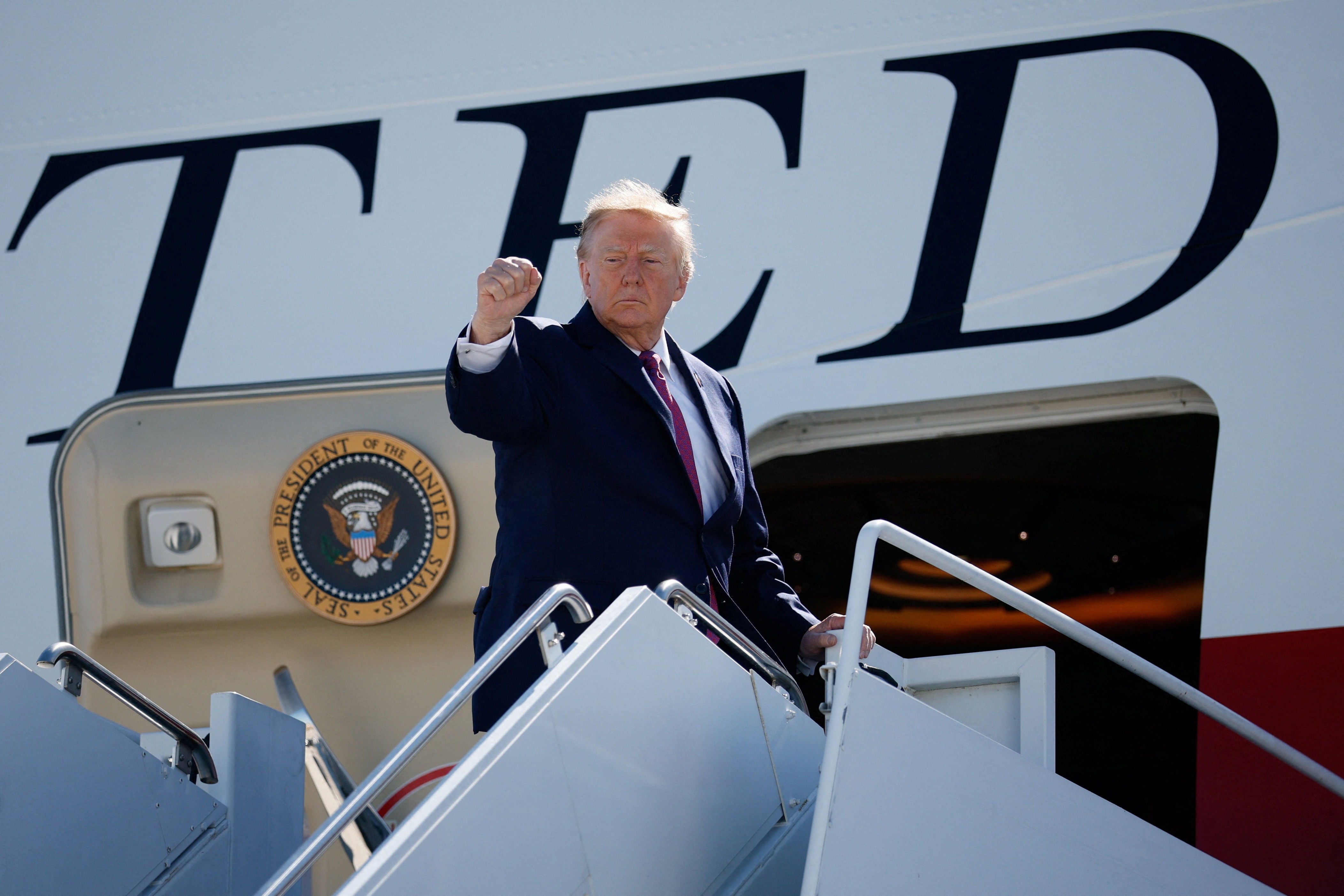 White House appeals judge’s order that blocks Trump’s media ban