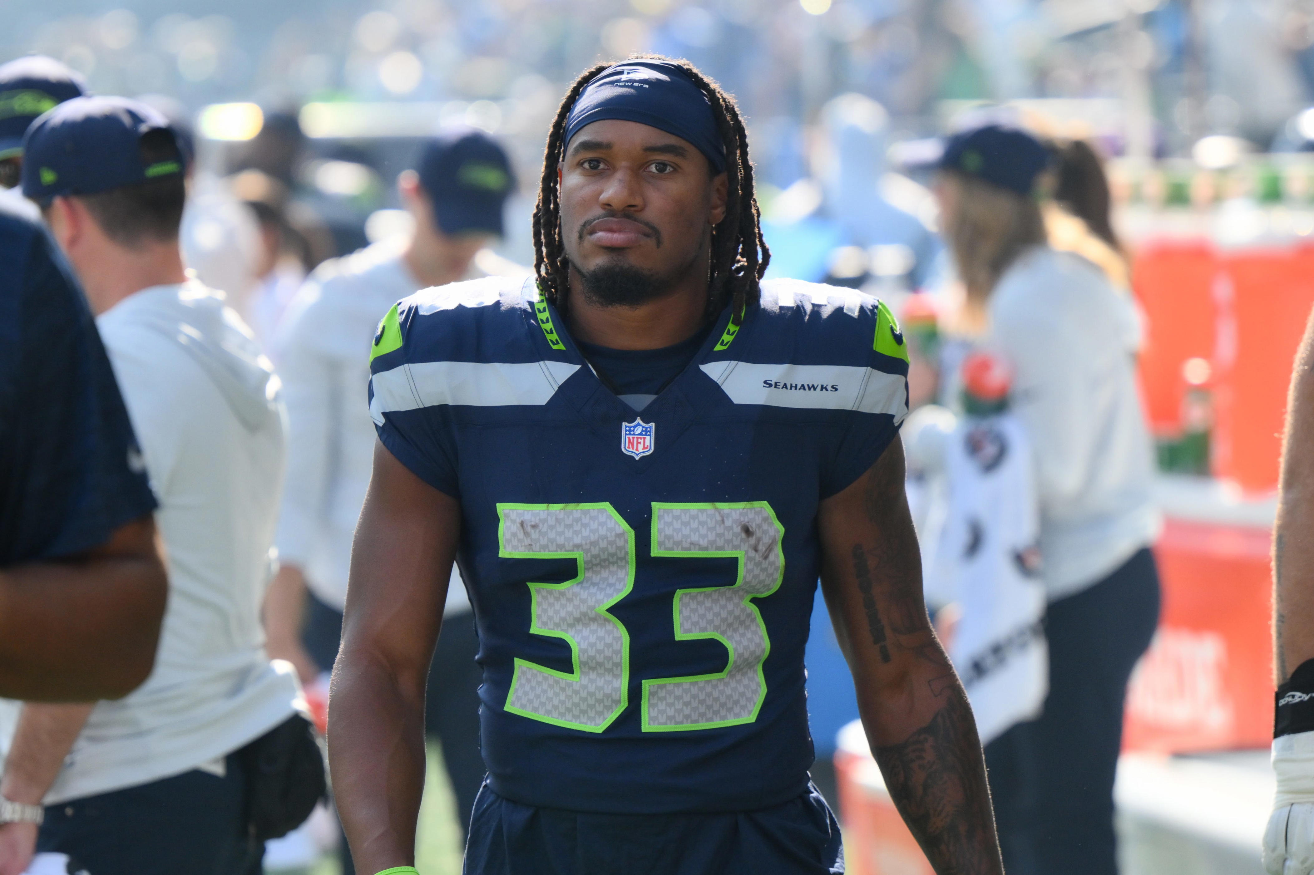 Seahawks re-sign Velus Jones Jr., keep Irv Charles on practice squad