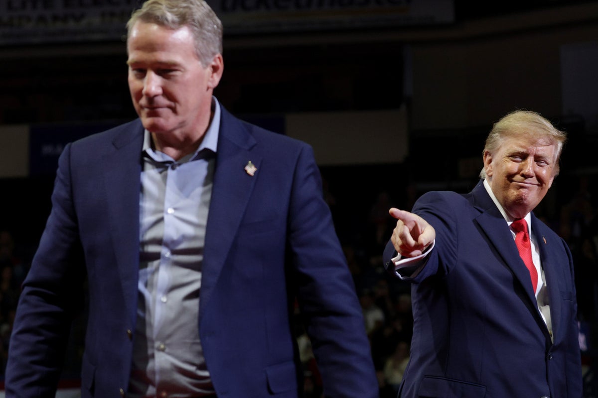 Scaramucci deadpans over Trump fixation with Husted’s butt