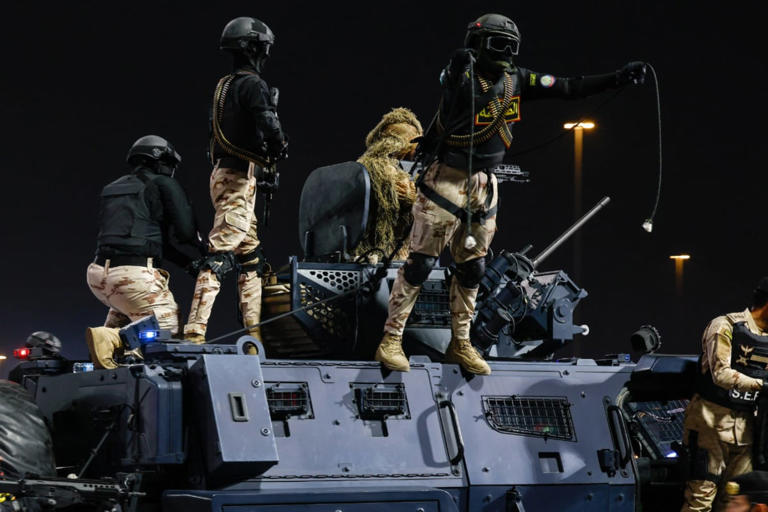 Members of the Saudi security forces take part in a military parade in preparation for the annual Hajj pilgrimage in the holy city of Mecca, Saudi Arabia. (Source: Reuters)