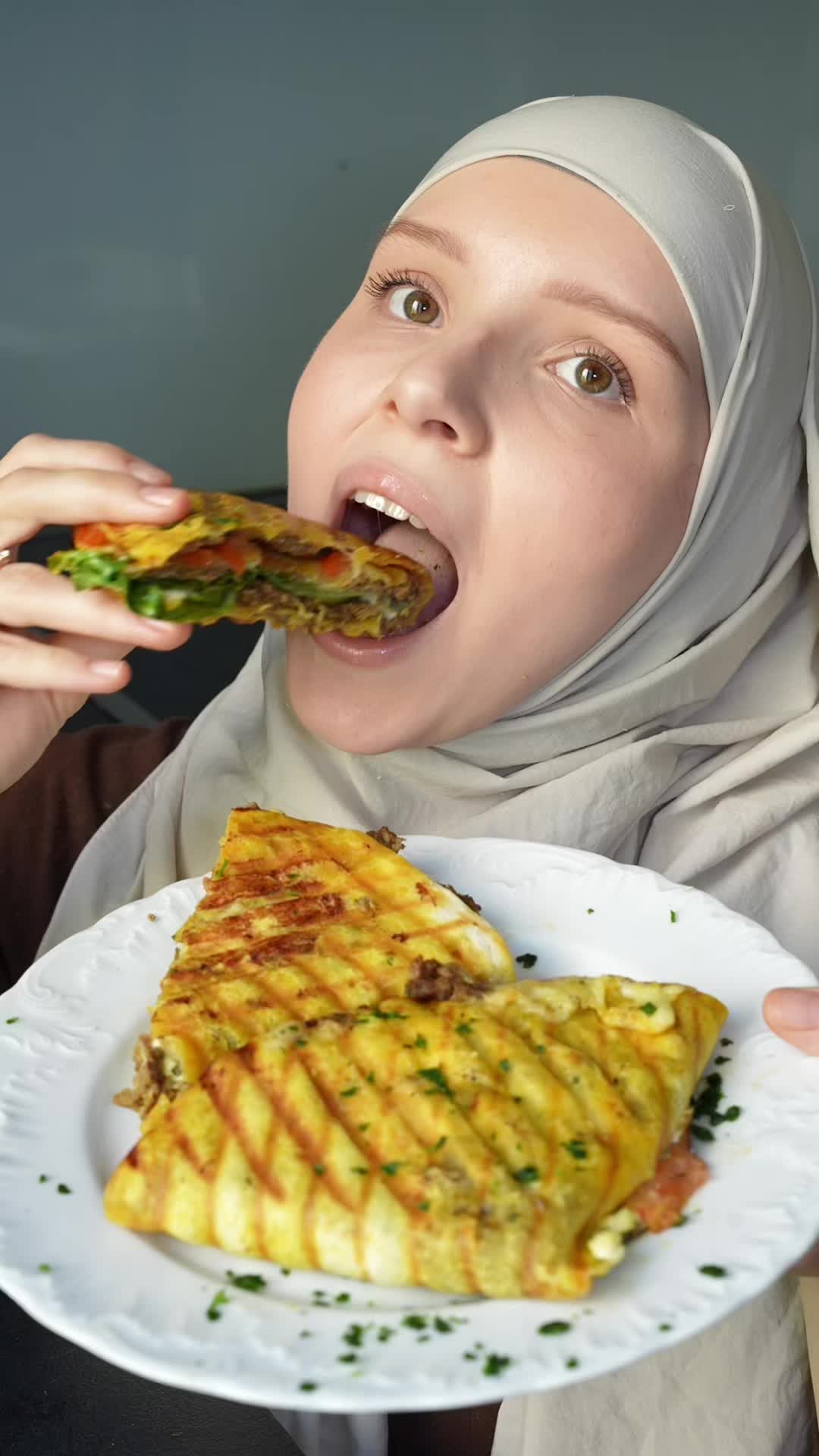 Knusprige Tortilla-Wraps mit Hackfleisch und Käse