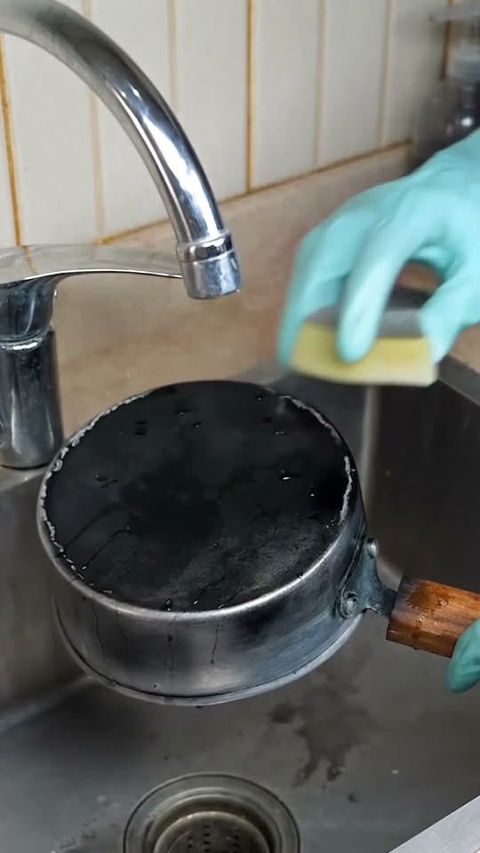 Why did we never know this pot cleaning secret before