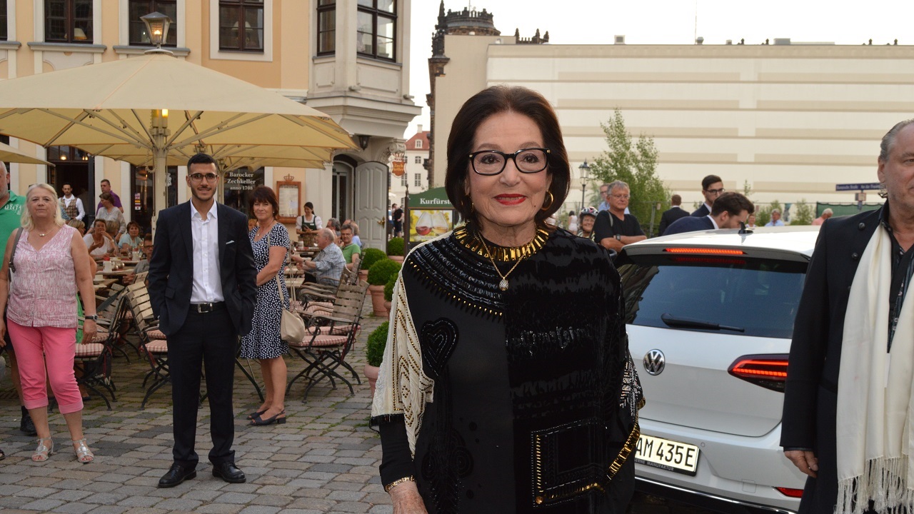 Nana Mouskouri décorée à 92 ans : « C'est un immense honneur pour moi ...