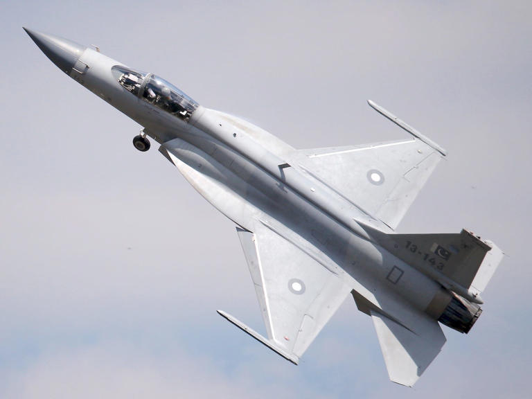 Somalia may have just purchased JF-17 Thunder fighter jets from ...